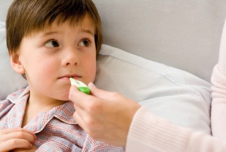 Phương pháp đơn giản tại nhà giúp làm dịu cảm cúm cho trẻ em