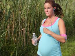 6 lợi ích đáng ngạc nhiên của việc đi bộ khi mang thai