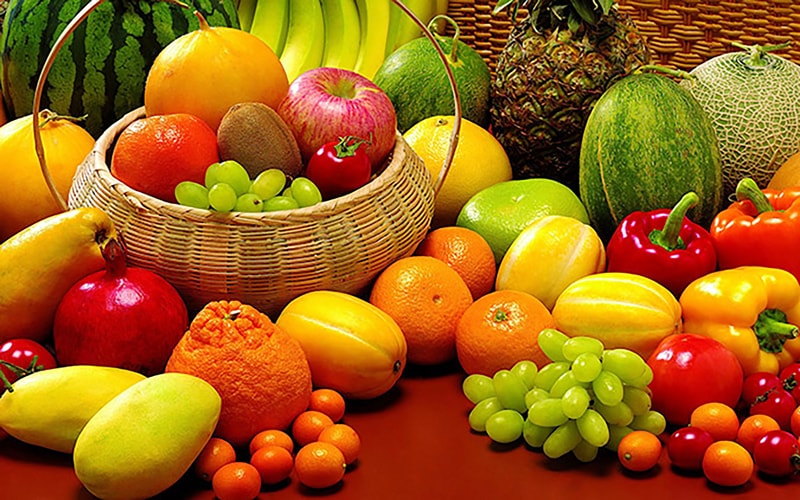 Quả mọng và trái cây có múi là những hoa quả giúp bù nước cực tốt trong mùa hè nắng nóng