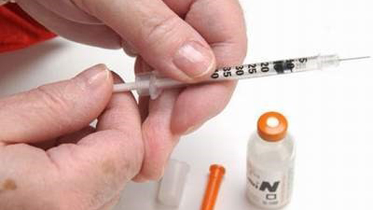 Bị tiểu đường, nên tiêm insulin như nào là đúng?