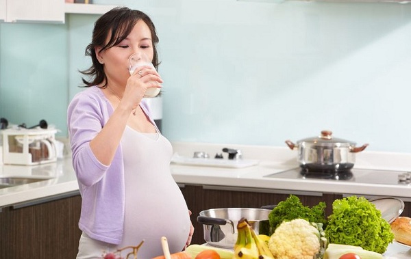 Bổ sung probiotic cho phụ nữ có thai và đang cho con bú có lợi cho trẻ