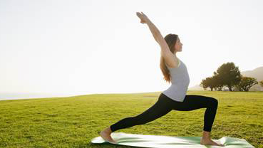Rủi ro và lợi ích của yoga với bệnh viêm khớp dạng thấp