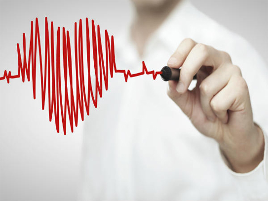 Vì sao công việc văn phòng không tốt cho tim mạch và hông của bạn?