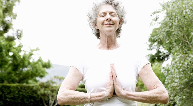 Yoga và Thiền: Giảm chứng mất trí ở người già