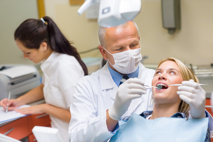 Chăm sóc răng miệng cho người bị ung thư