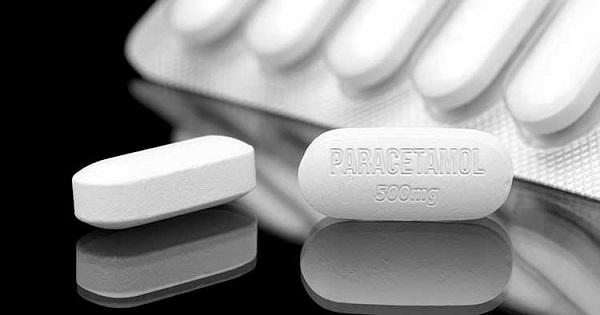 Liệu có tác dụng phụ nào có thể gây nguy hiểm từ việc sử dụng paracetamol trong một khoảng thời gian dài?
