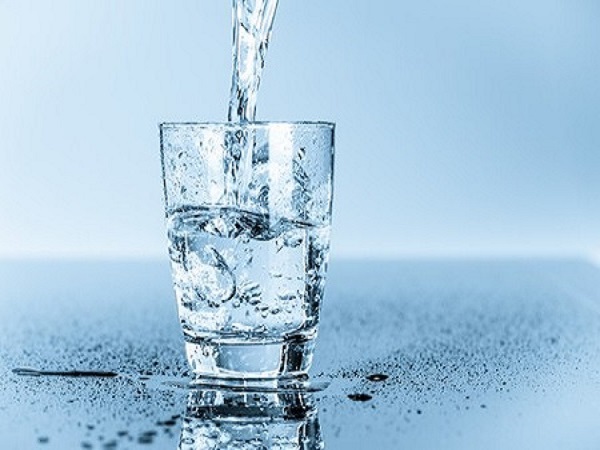 9 điều xảy ra với cơ thể khi bạn uống đủ nước | VIAM